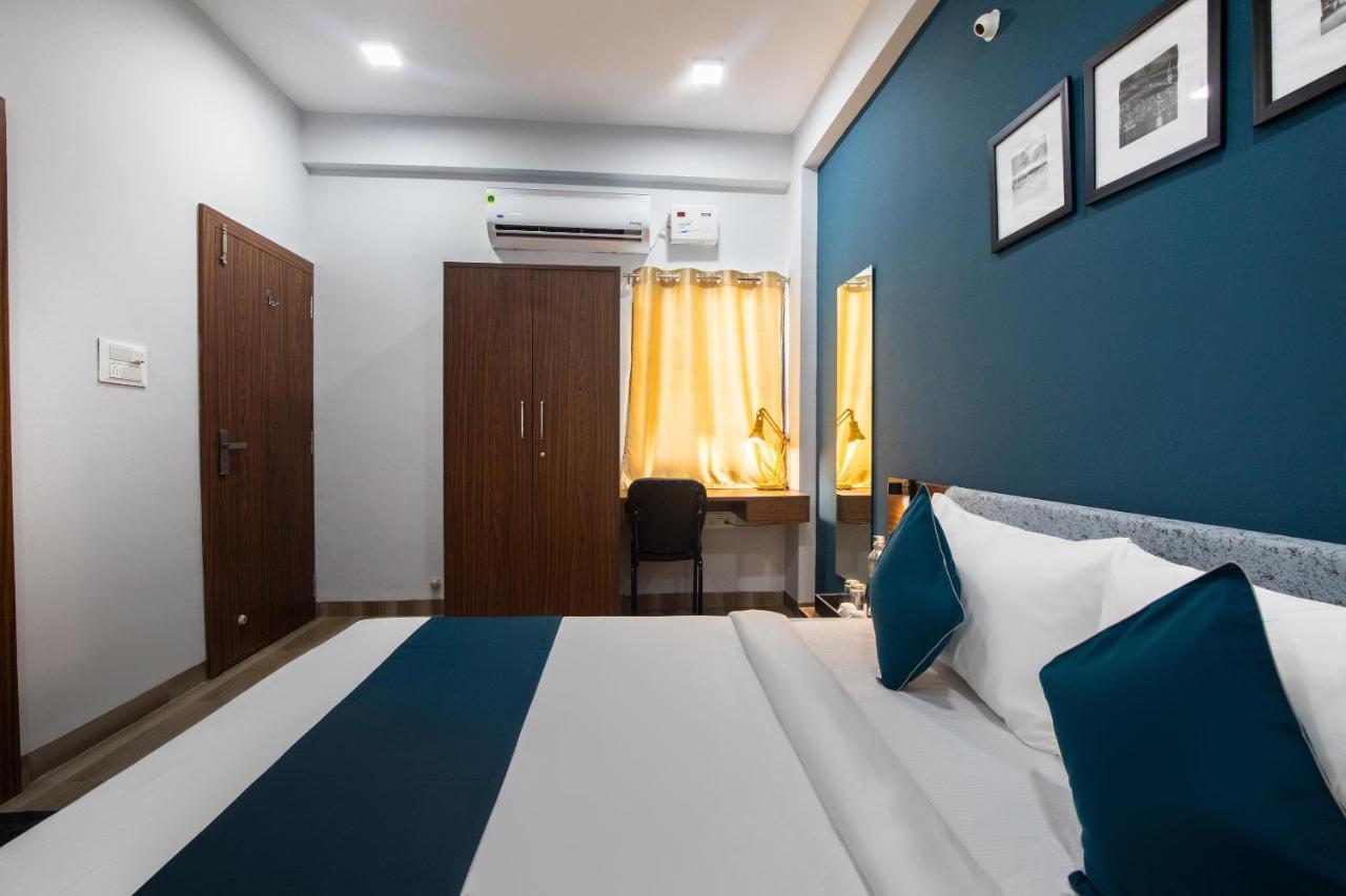 Hotel Ballfin Indore 인도르 외부 사진