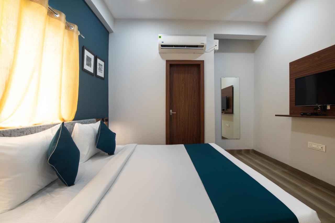 Hotel Ballfin Indore 인도르 외부 사진
